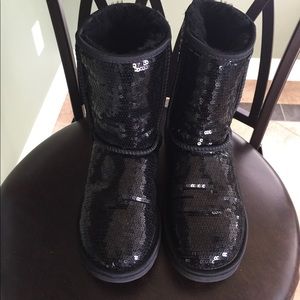 UGG Australia Black Sequence Short Boots Size 5